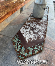 Load image into Gallery viewer, Table Runner 20