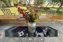 Load image into Gallery viewer, Table Runner 42