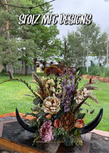 Load image into Gallery viewer, Horn Floral Arrangement 7
